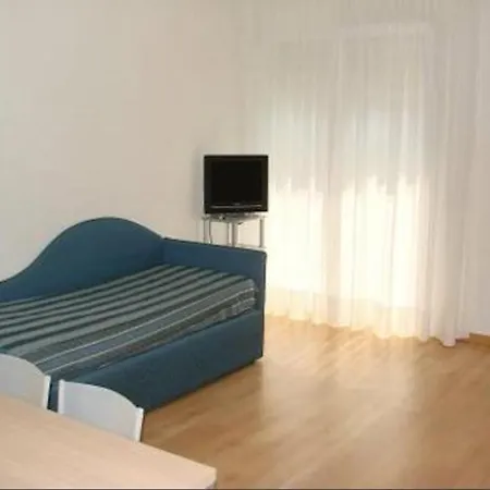 Royal Apartahotel *