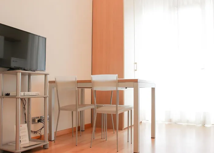 Ξενοδοχείο με διαμερίσματα Royal 4*